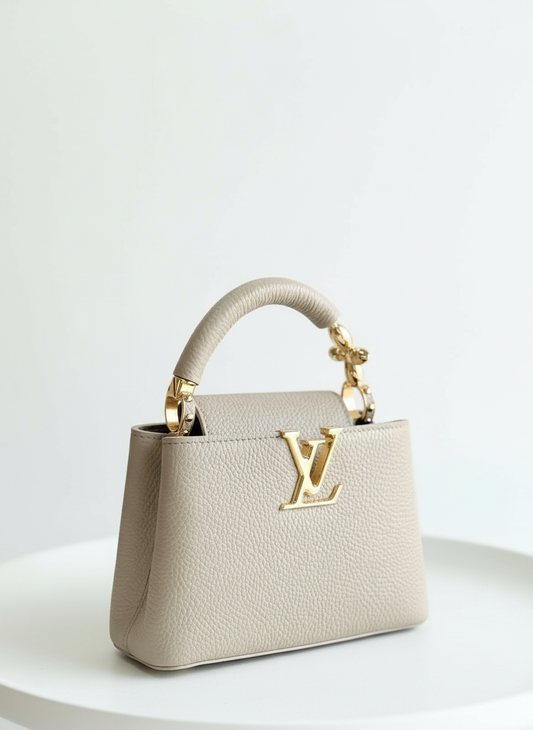 LORO Structured Shoulder Bag