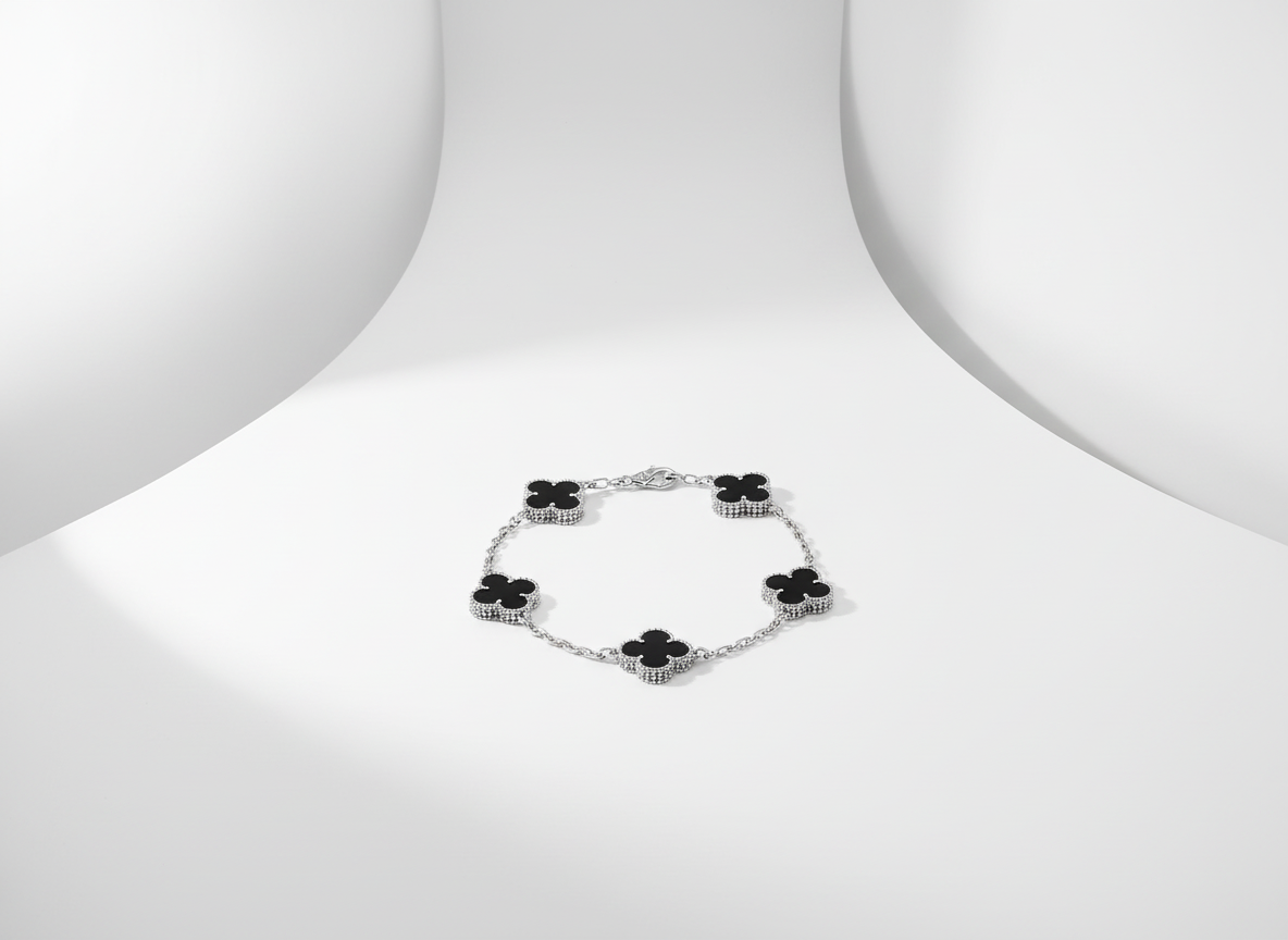 LORO Clover Charm Armband